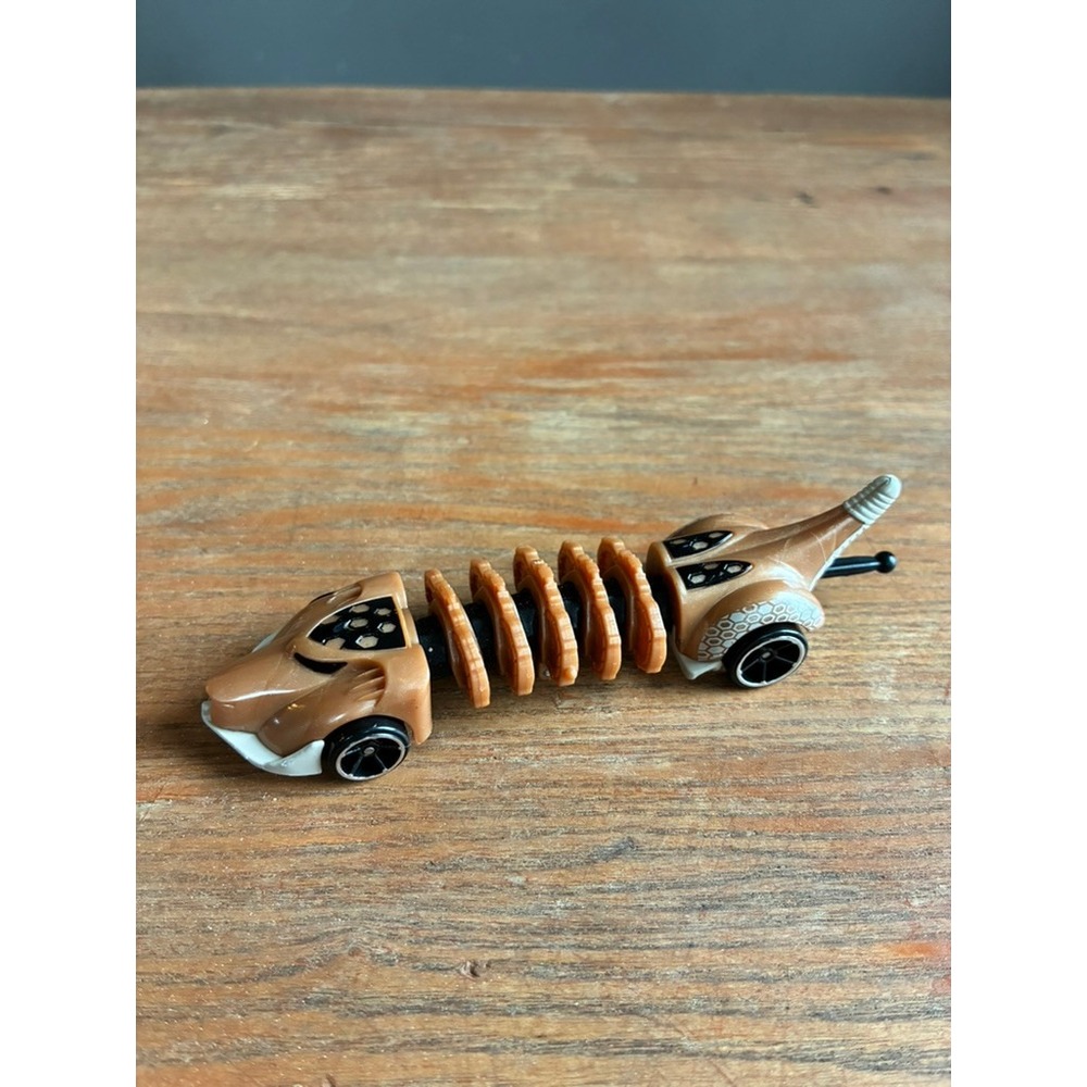 Hot Wheels Mutant Machines Rattle Roller Brown Flexible Diecast Car CGM82 HTF - Picture 3 of 6